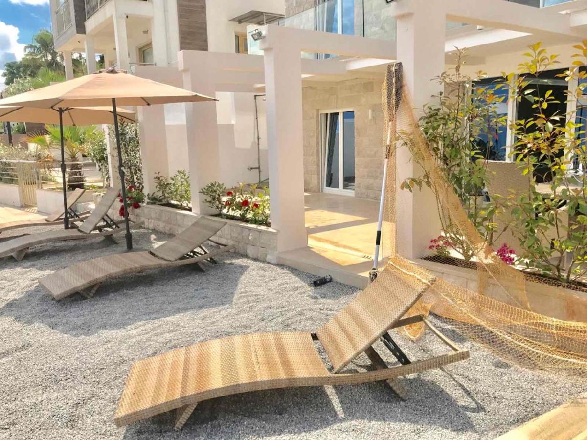 Lux Apartments Krasići Exterior foto